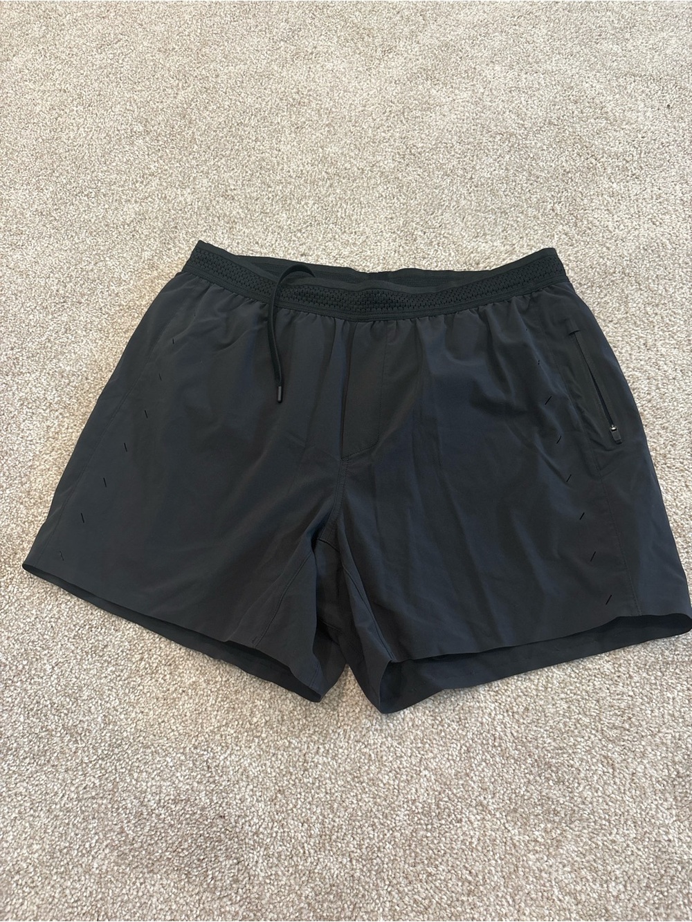 Ten Thousand the Session Shorts 5” size L